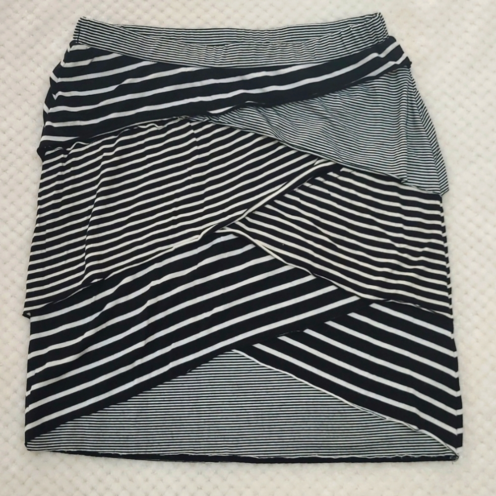 Mystree short skirt sz small